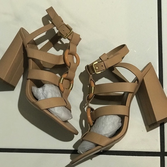 New NEVER WORN Calvin Klein Heels✨ - Picture 3 of 7